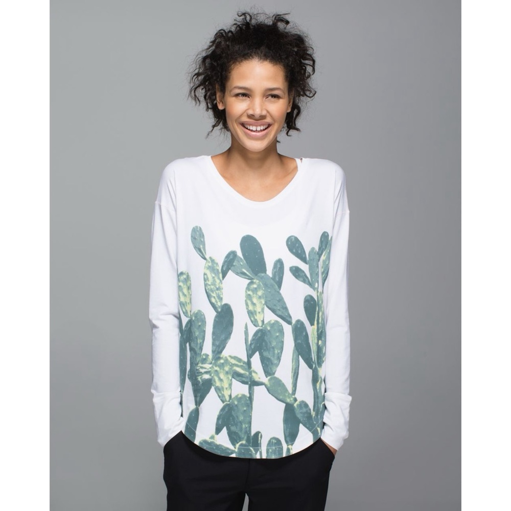 Lululemon Women's Weekend Long Sleeve White / Prickly Pear Cactus Size 12